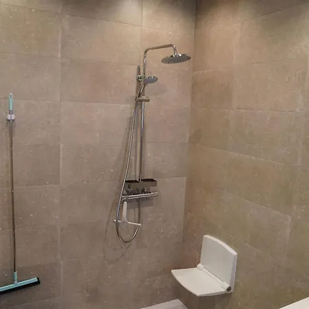 Vakantiehuis Nature-connected Modern Hoenderloo