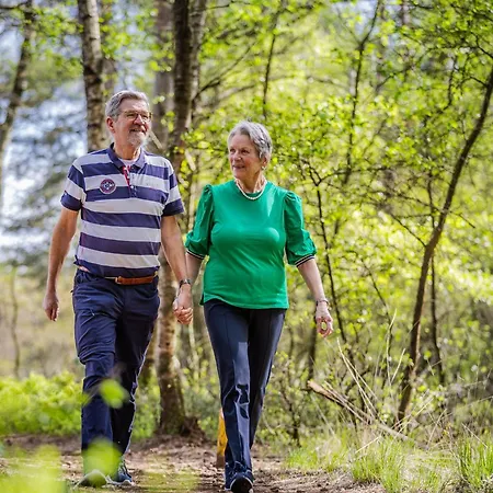 Nature-connected Modern Vakantiehuis Hoenderloo