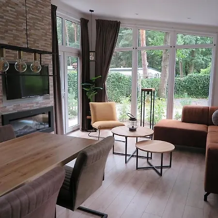 Holiday home Lovely In With Fireplace Hoenderloo