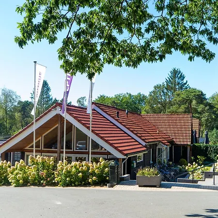 Nature-connected Modern Tatil Evi Hoenderloo